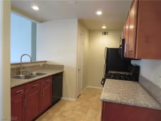 Photo #4: 2432356 Listing 