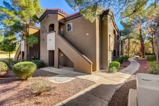 Photo #6: 2432359 Listing