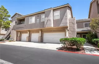 Photo #2: 2432388 Listing