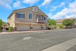 Photo #1: 2432436 Listing