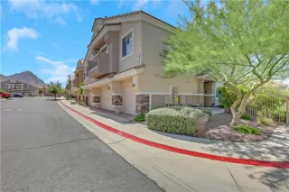 Photo #2: 2432436 Listing