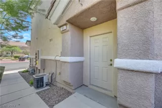 Photo #5: 2432436 Listing