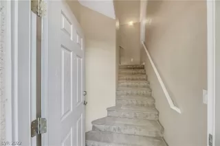 Photo #6: 2432436 Listing