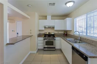 Photo #1: 2432445 Listing