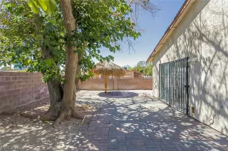 Photo #4: 2432445 Listing