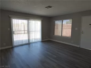 Photo #6: 2432460 Listing 