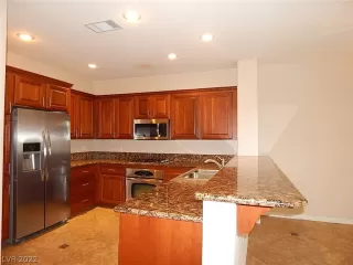 Photo #1: 2432473 Listing