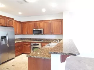 Photo #2: 2432473 Listing