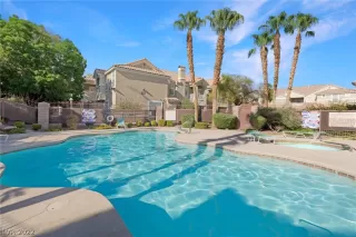 Photo #2: 2432478 Listing 