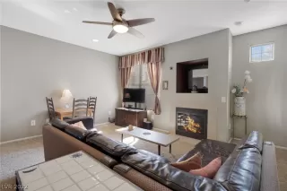 Photo #4: 2432478 Listing 