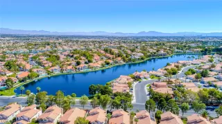 Photo #3: 2432493 Listing