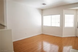 Photo #5: 2432535 Listing 