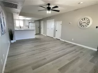 Photo #1: 2432584 Listing