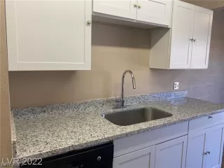 Photo #2: 2432590 Listing 