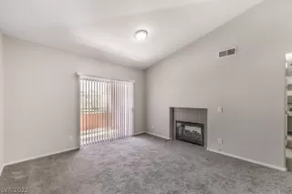 Photo #6: 2432606 Listing