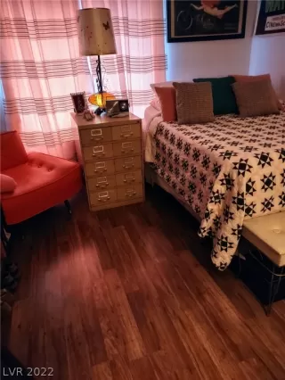 Photo #3: 2432608 Listing