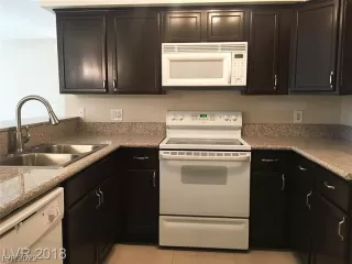 Photo #4: 2432622 Listing
