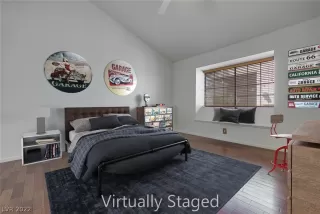 Photo #6: 2432633 Listing