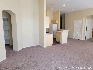 Photo #4: 2432638 Listing 