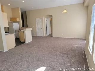 Photo #5: 2432638 Listing 