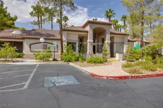 Photo #3: 2432675 Listing 