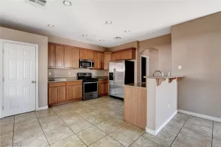 Photo #2: 2432696 Listing