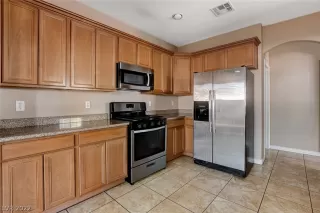 Photo #6: 2432696 Listing