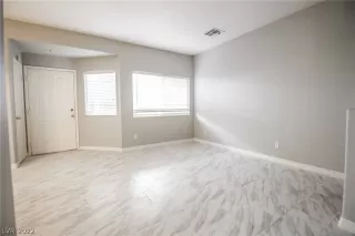 Photo #3: 2432701 Listing 