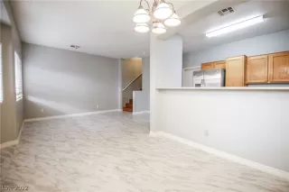 Photo #5: 2432701 Listing 