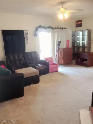 Photo #5: 2432782 Listing