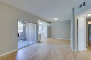 Photo #5: 2432820 Listing 