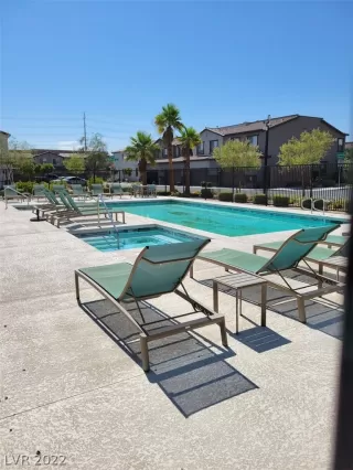 Photo #2: 2432927 Listing 
