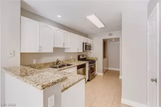 Photo #1: 2432947 Listing