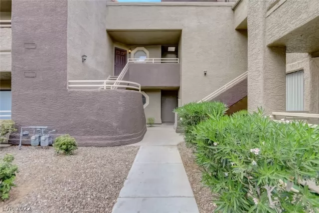 MLS: 2432964 Condo For Sale