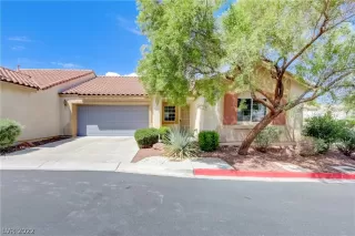 Photo #1: 2432967 Listing