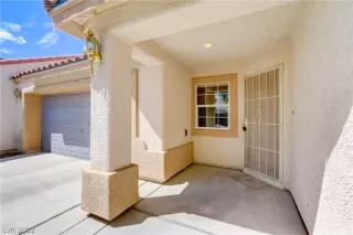 Photo #3: 2432967 Listing