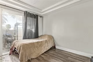 Photo #6: 2432969 Listing