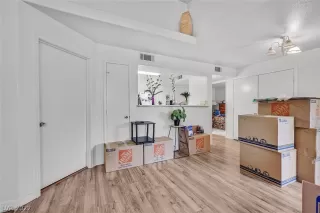 Photo #3: 2432971 Listing 