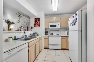 Photo #6: 2432971 Listing 