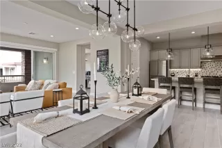 Photo #1: 2432979 Listing 