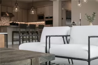 Photo #3: 2432979 Listing 