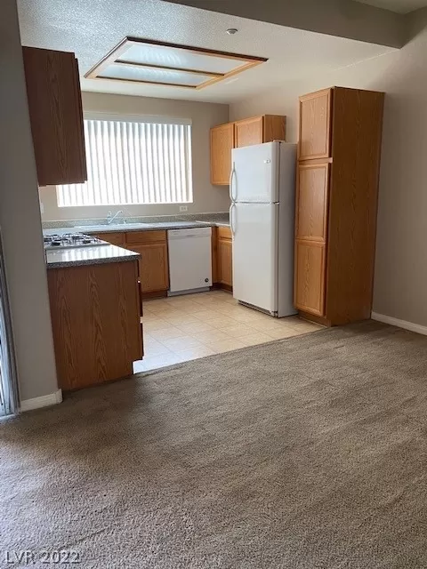 MLS: 2433052 Condo For Sale