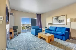 Photo #6: 2433060 Listing 