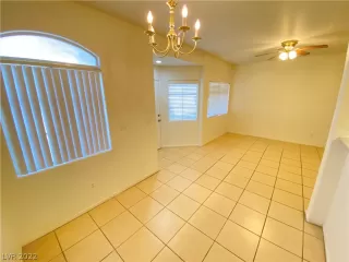 Photo #3: 2433066 Listing 