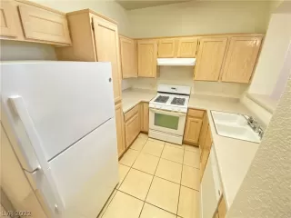 Photo #6: 2433066 Listing 