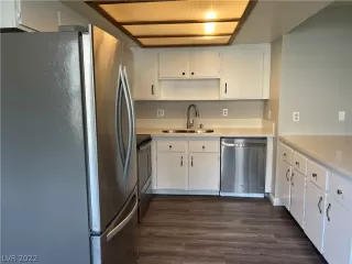 Photo #3: 2433079 Listing 