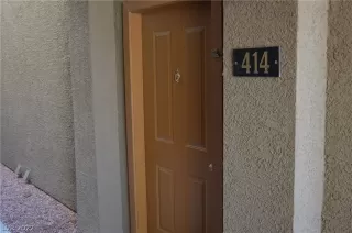 Photo #1: 2433085 Listing