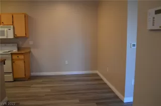 Photo #6: 2433085 Listing