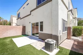 Photo #4: 2433093 Listing