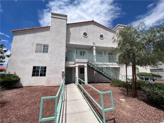 MLS: 2433102 Condo For Sale